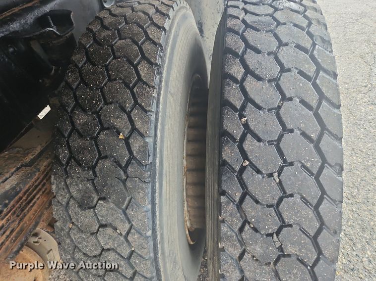 image for item OK9838 1991 Chevrolet  6500 dump truck