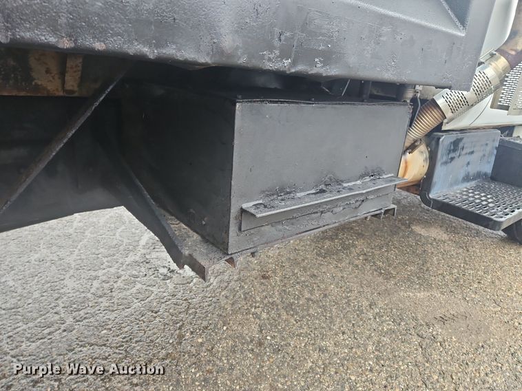 image for item OK9839 1998 Chevrolet  C7500 dump truck