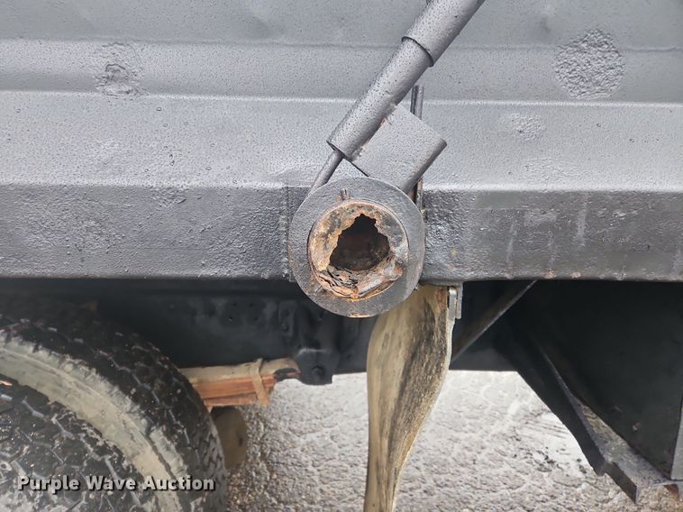 image for item OK9839 1998 Chevrolet  C7500 dump truck