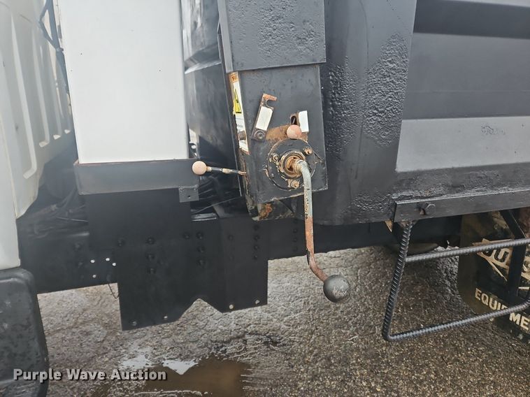 image for item OK9839 1998 Chevrolet  C7500 dump truck