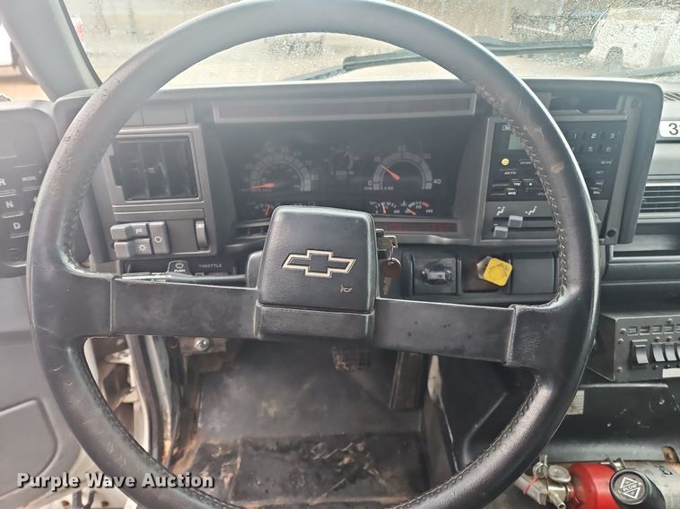 image for item OK9839 1998 Chevrolet  C7500 dump truck