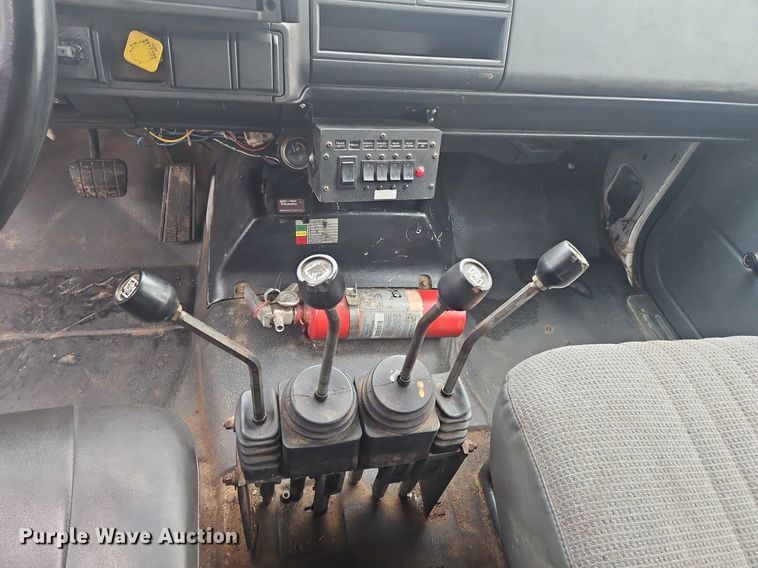 image for item OK9839 1998 Chevrolet  C7500 dump truck