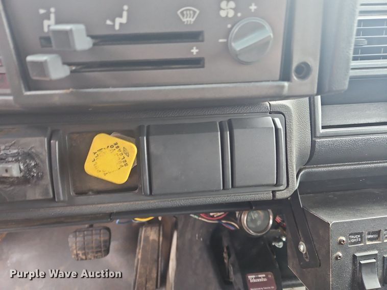 image for item OK9839 1998 Chevrolet  C7500 dump truck