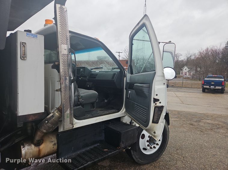 image for item OK9839 1998 Chevrolet  C7500 dump truck