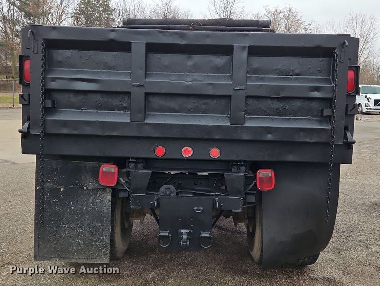 image for item OK9840 1993 International  4600 dump truck