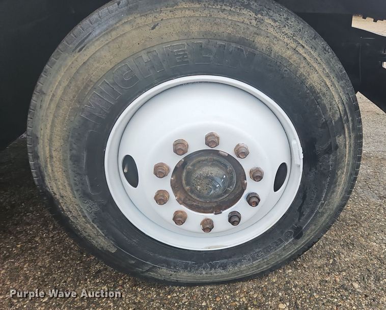 image for item OK9840 1993 International  4600 dump truck