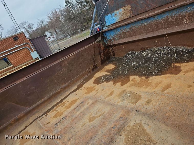 image for item OK9841 1996 International  4700 dump truck