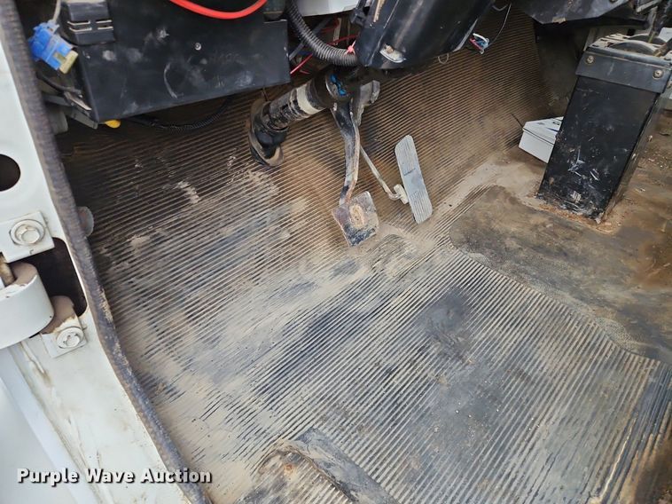 image for item OK9841 1996 International  4700 dump truck