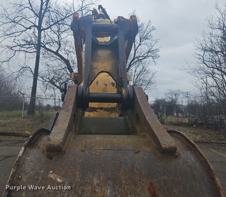 image for item OK9842 2003 John Deere  310G backhoe