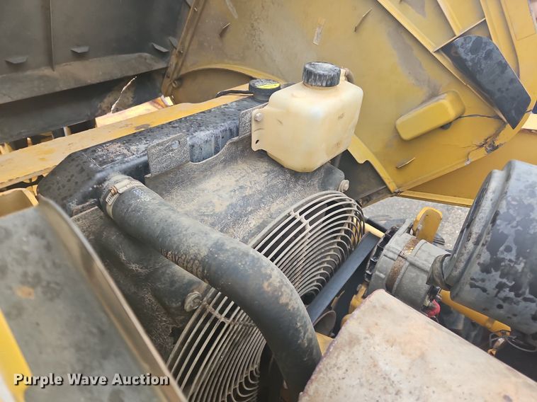 image for item OK9842 2003 John Deere  310G backhoe