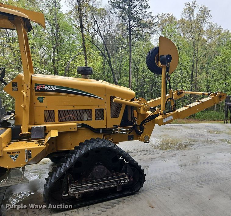 image for item OK9868 2014 Vermeer  RTX1250 cable plow