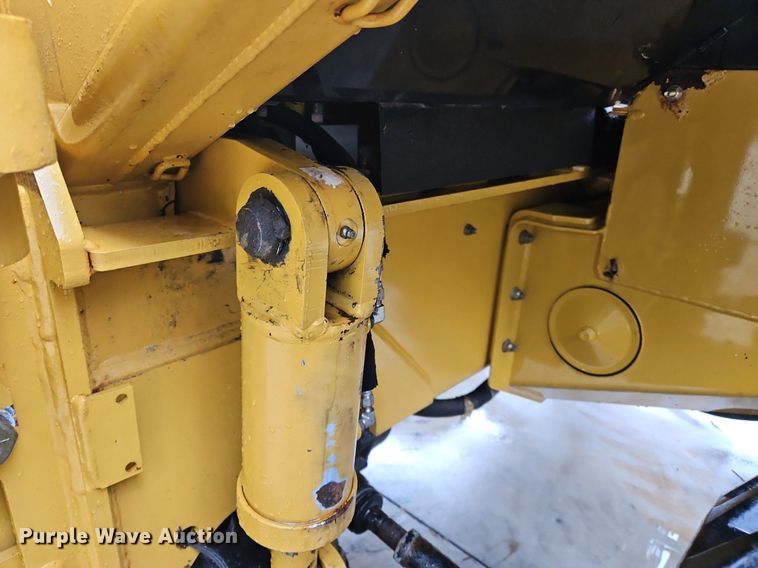 image for item OK9868 2014 Vermeer  RTX1250 cable plow