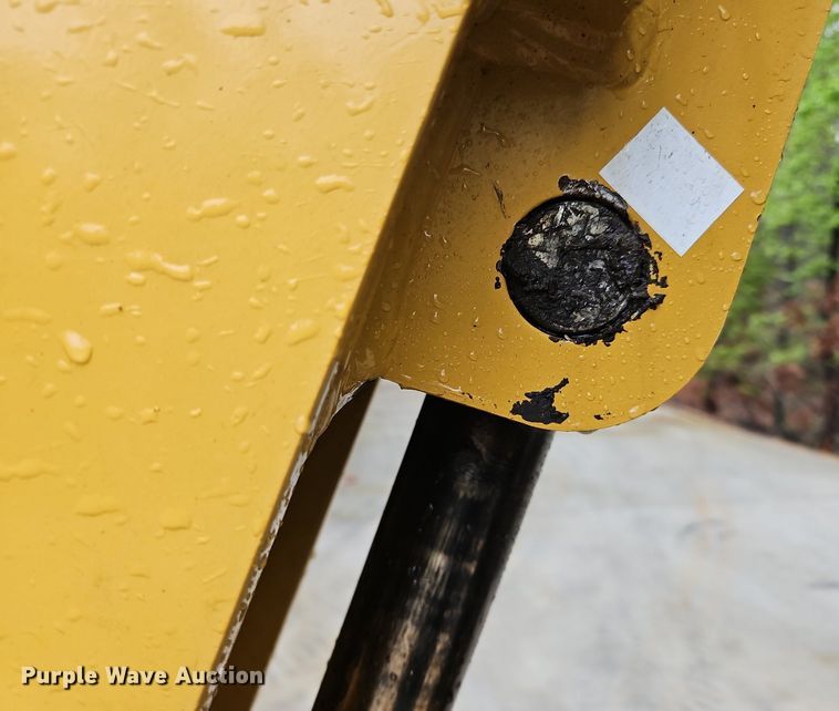 image for item OK9868 2014 Vermeer  RTX1250 cable plow