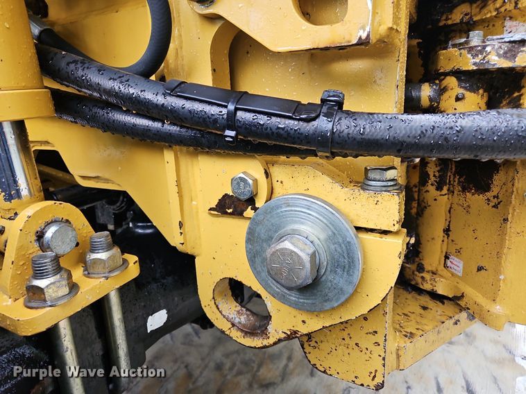 image for item OK9868 2014 Vermeer  RTX1250 cable plow