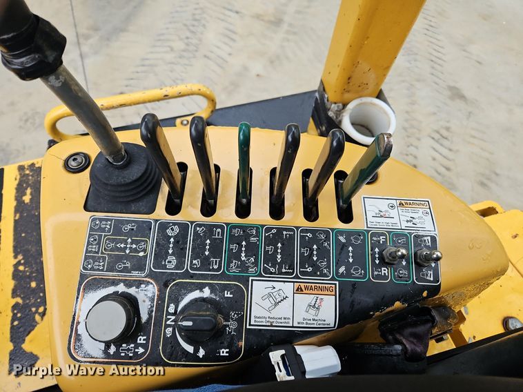 image for item OK9868 2014 Vermeer  RTX1250 cable plow