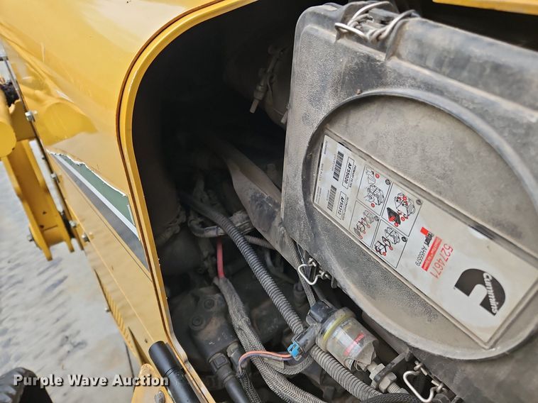 image for item OK9868 2014 Vermeer  RTX1250 cable plow