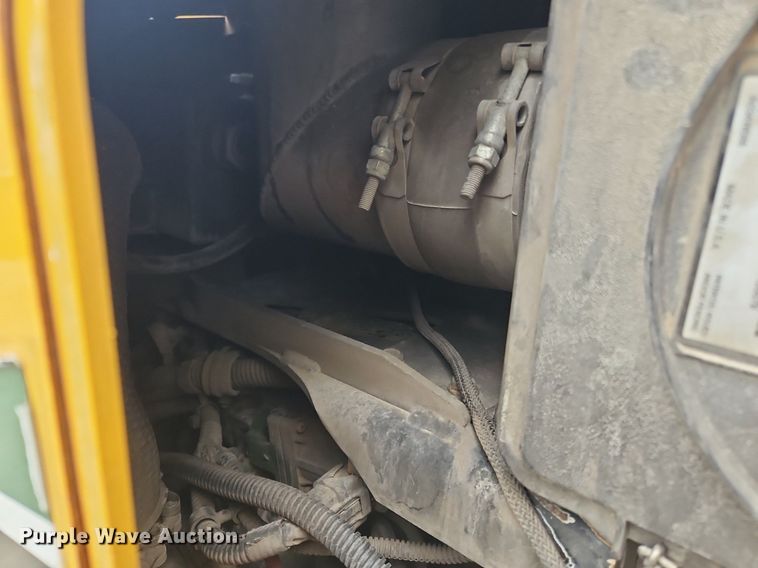 image for item OK9868 2014 Vermeer  RTX1250 cable plow