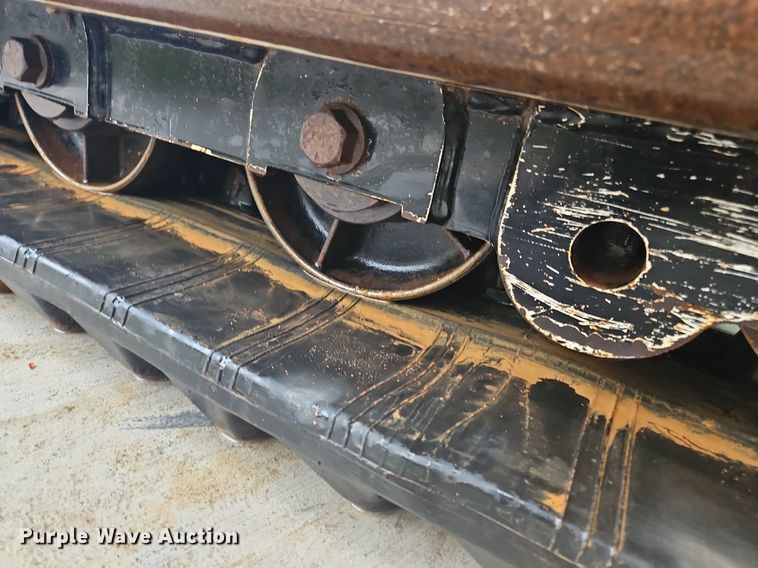 image for item OK9868 2014 Vermeer  RTX1250 cable plow