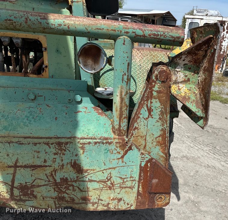 image for item OM9459 Galion crane