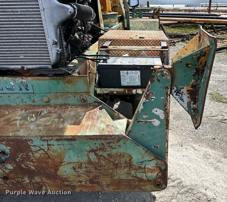 image for item OM9459 Galion crane