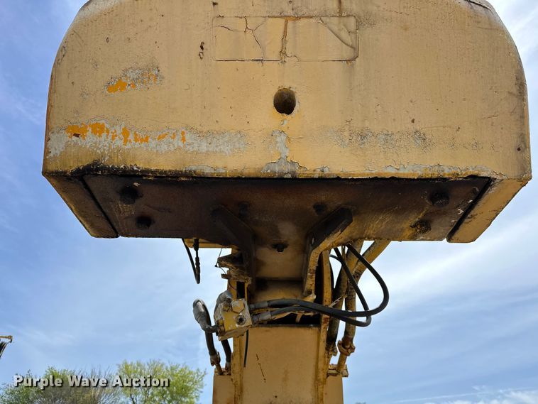 image for item OM9459 Galion crane