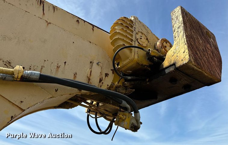 image for item OM9459 Galion crane