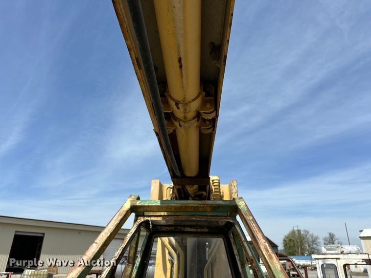 image for item OM9459 Galion crane