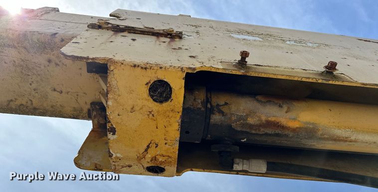 image for item OM9459 Galion crane