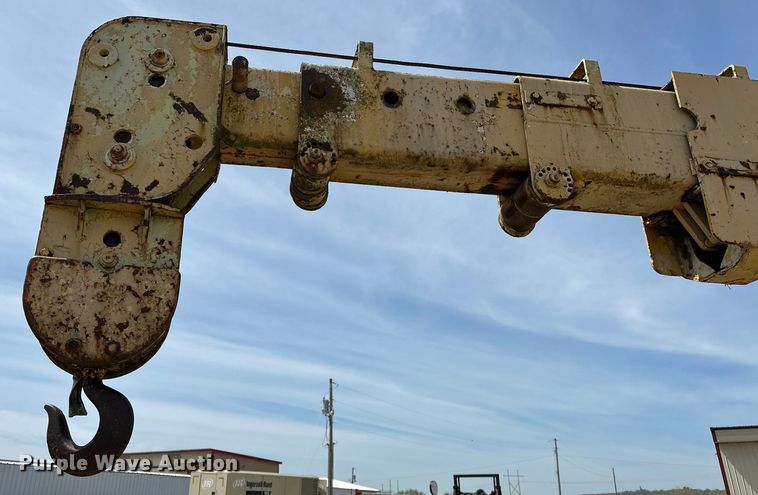 image for item OM9459 Galion crane