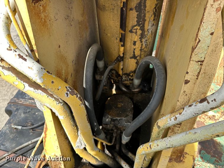 image for item OM9459 Galion crane