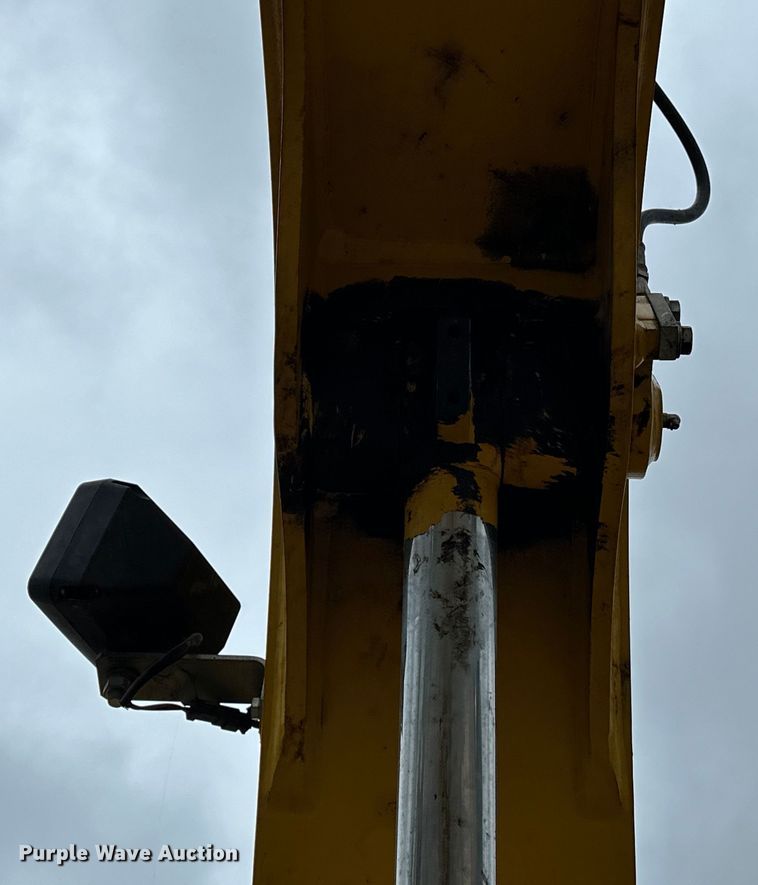 image for item OM9464 2019 Komatsu  PC88MR-10 mini excavator