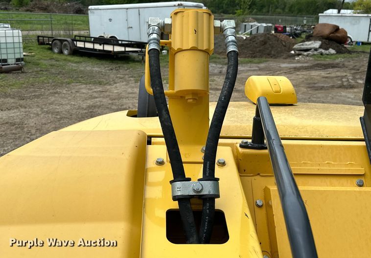 image for item OM9464 2019 Komatsu  PC88MR-10 mini excavator