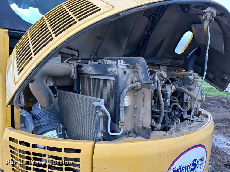 image for item OM9464 2019 Komatsu  PC88MR-10 mini excavator