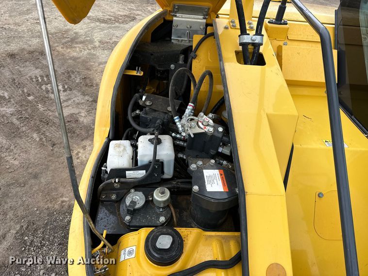 image for item OM9464 2019 Komatsu  PC88MR-10 mini excavator