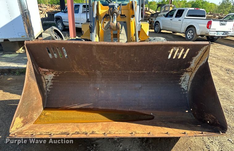 image for item OM9466 2008 John Deere  304J wheel loader