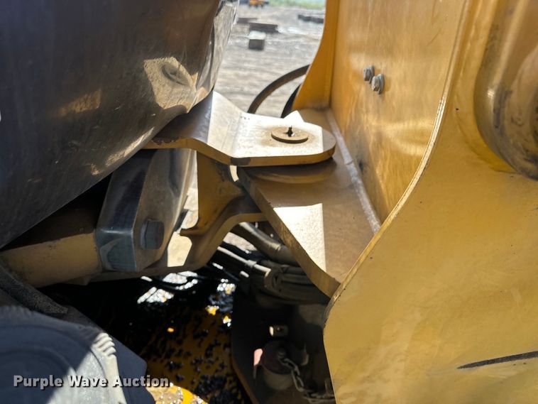 image for item OM9466 2008 John Deere  304J wheel loader