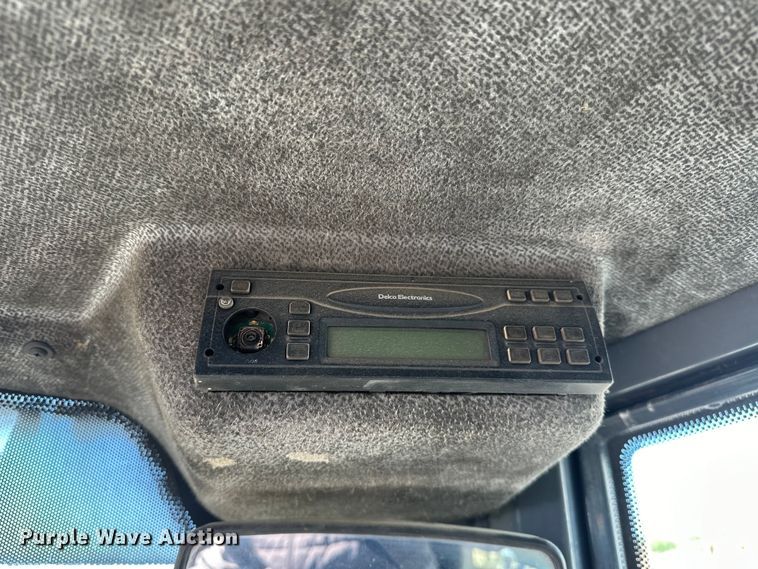 image for item OM9466 2008 John Deere  304J wheel loader