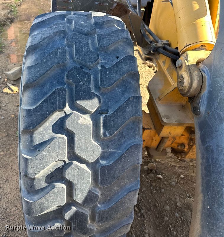 image for item OM9466 2008 John Deere  304J wheel loader