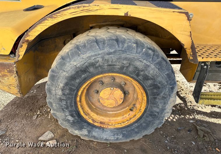 image for item OM9466 2008 John Deere  304J wheel loader