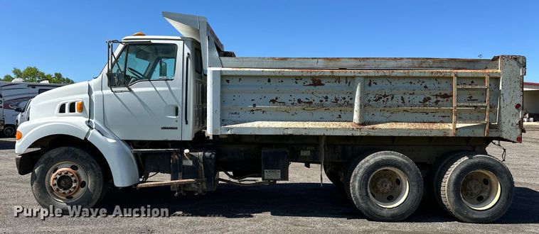 image for item OM9469 2001 Sterling  LT7500 dump truck