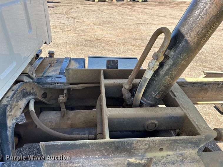 image for item OM9469 2001 Sterling  LT7500 dump truck