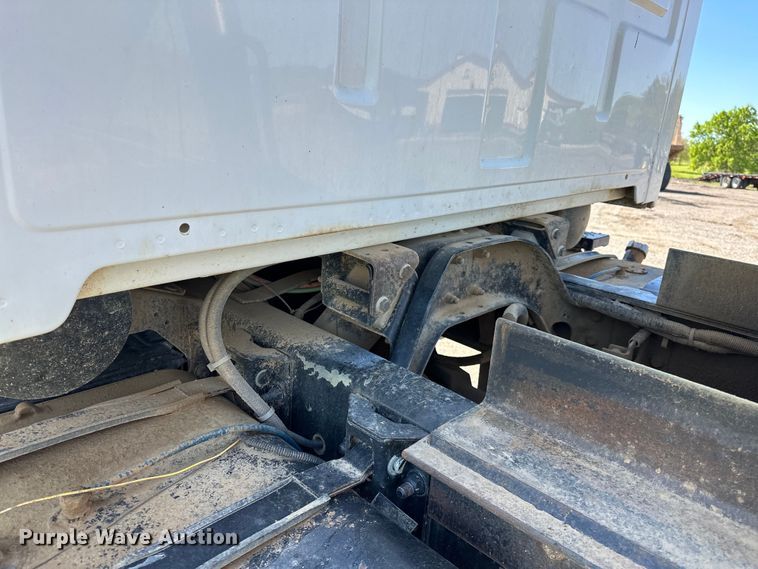 image for item OM9469 2001 Sterling  LT7500 dump truck