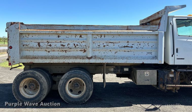image for item OM9469 2001 Sterling  LT7500 dump truck