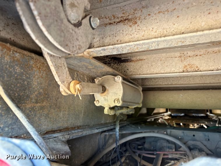 image for item OM9469 2001 Sterling  LT7500 dump truck