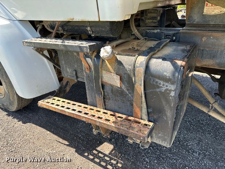 image for item OM9469 2001 Sterling  LT7500 dump truck