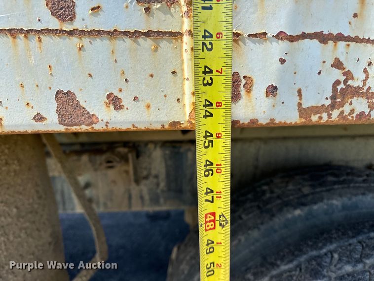 image for item OM9469 2001 Sterling  LT7500 dump truck