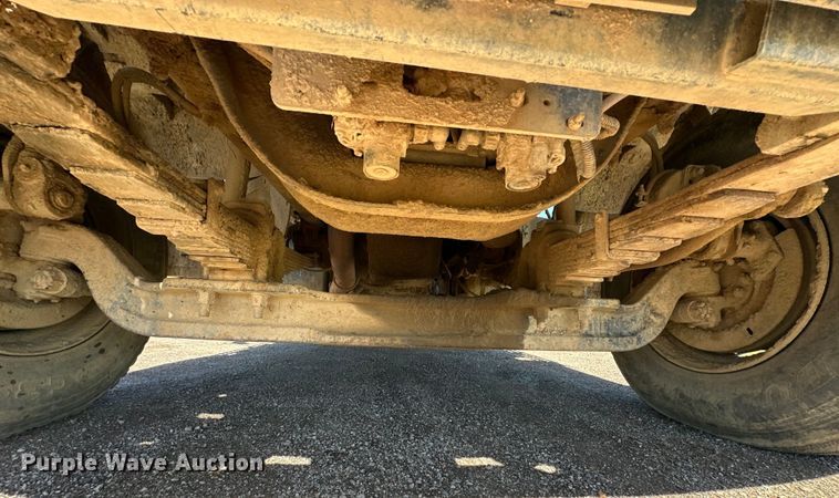 image for item OM9469 2001 Sterling  LT7500 dump truck