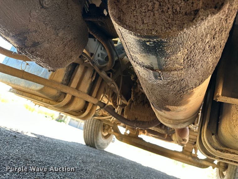 image for item OM9469 2001 Sterling  LT7500 dump truck