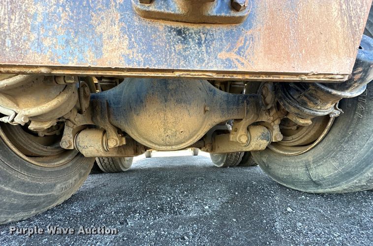 image for item OM9469 2001 Sterling  LT7500 dump truck