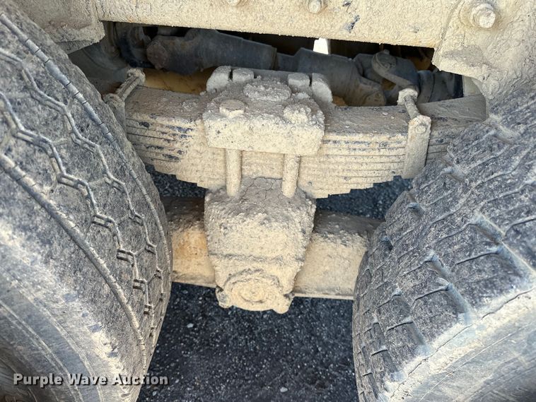 image for item OM9469 2001 Sterling  LT7500 dump truck